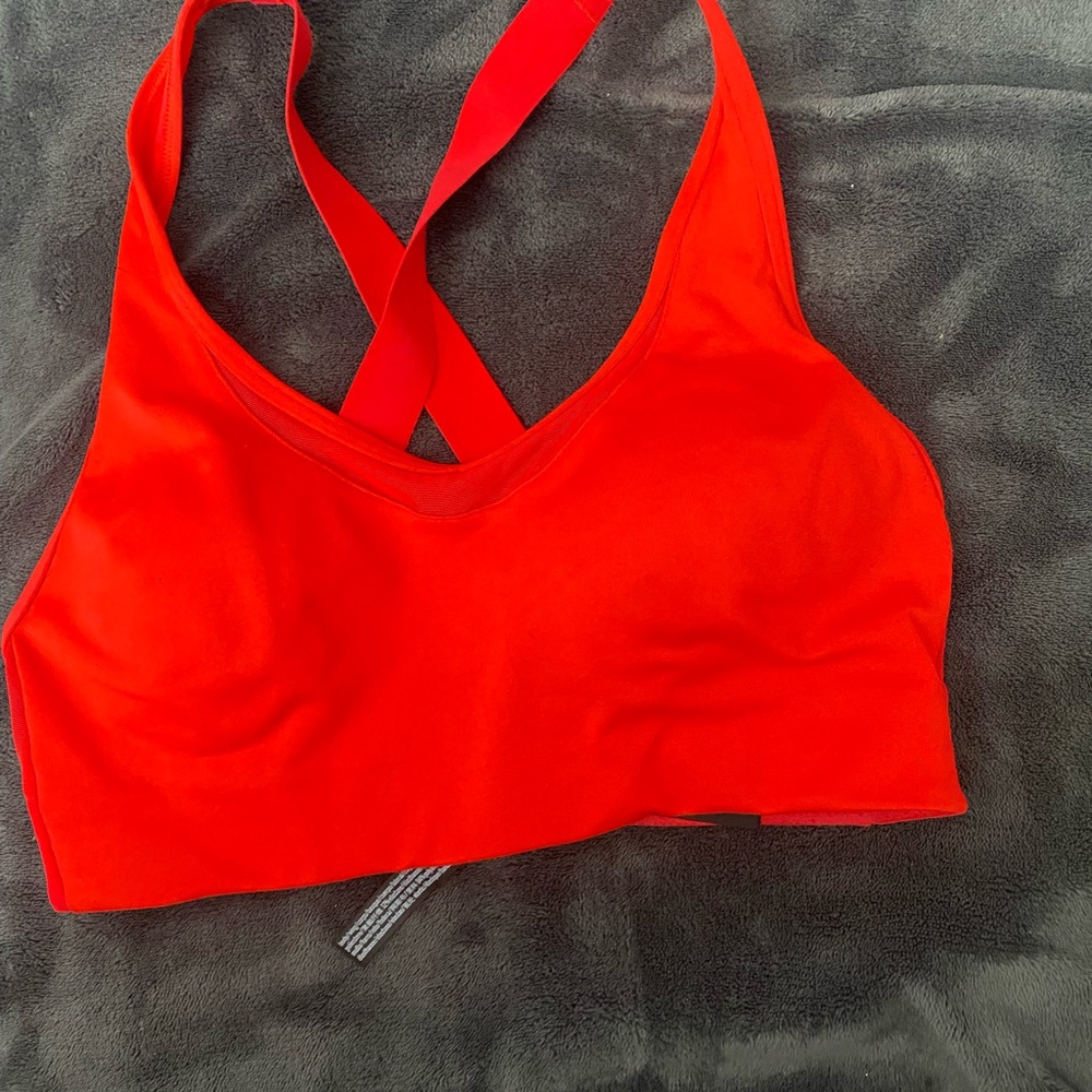 ✨PINK lightly padded Sports bra✨